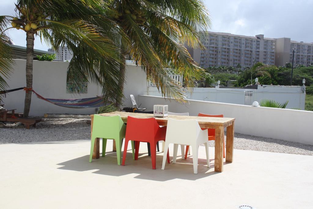 Karibu Aruba Boutique Hotel شاطئ بالم المظهر الخارجي الصورة