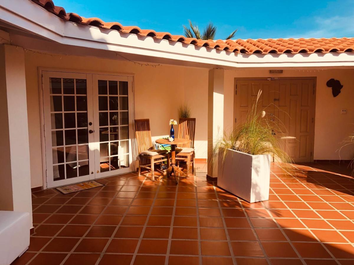 Karibu Aruba Boutique Hotel شاطئ بالم المظهر الخارجي الصورة